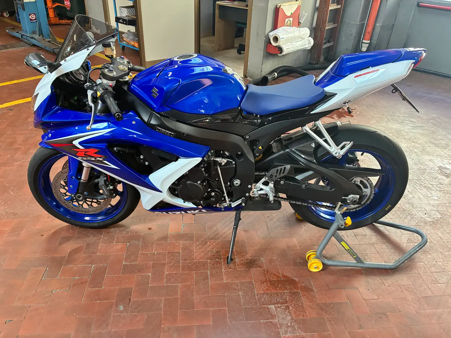 Suzuki GSX-R 600 Azul - 2