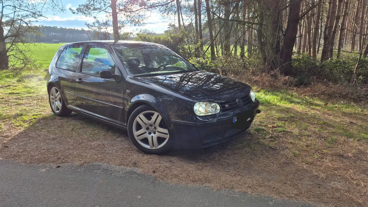 Volkswagen Golf 2.8 V6 4Motion, foto 1