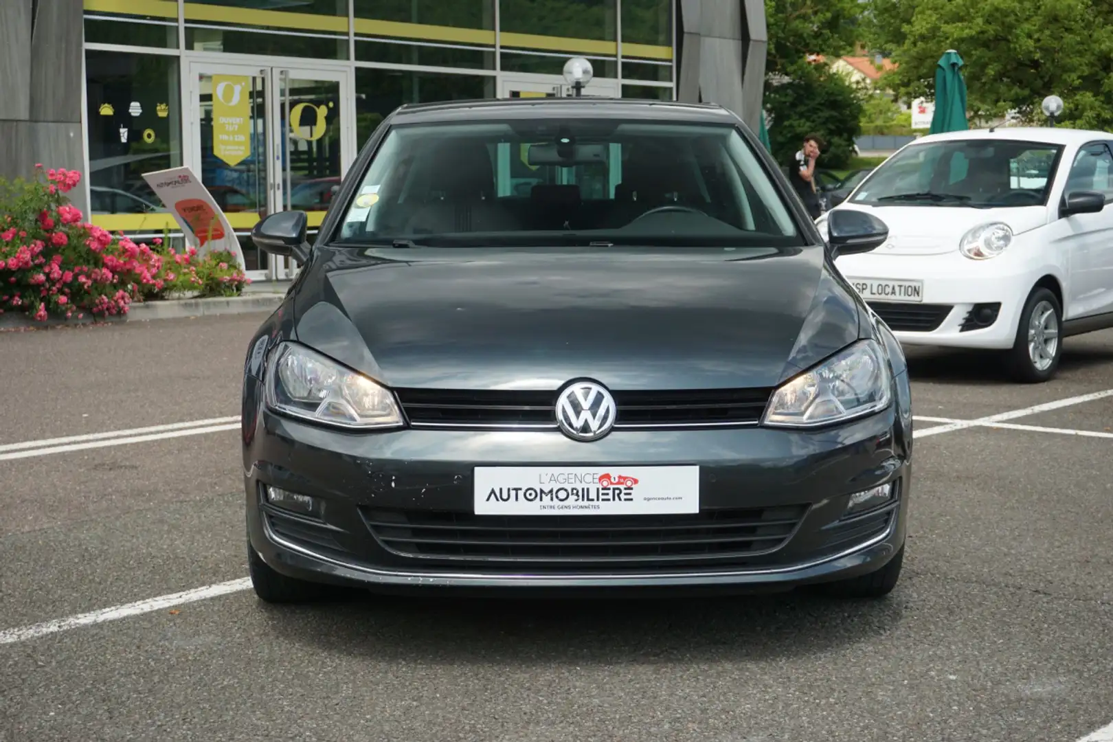 Volkswagen Golf VII 1.6 TDI 110 ch Allstar Attelage Grau - 2
