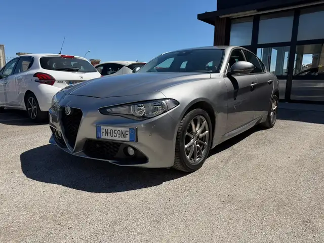 Alfa Romeo Giulia 2.2 Turbo MT6 150 CV Super