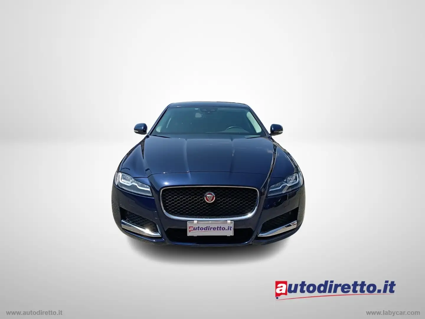 Jaguar XF 2.0 D 180 CV AWD aut. Prestige Blauw - 2