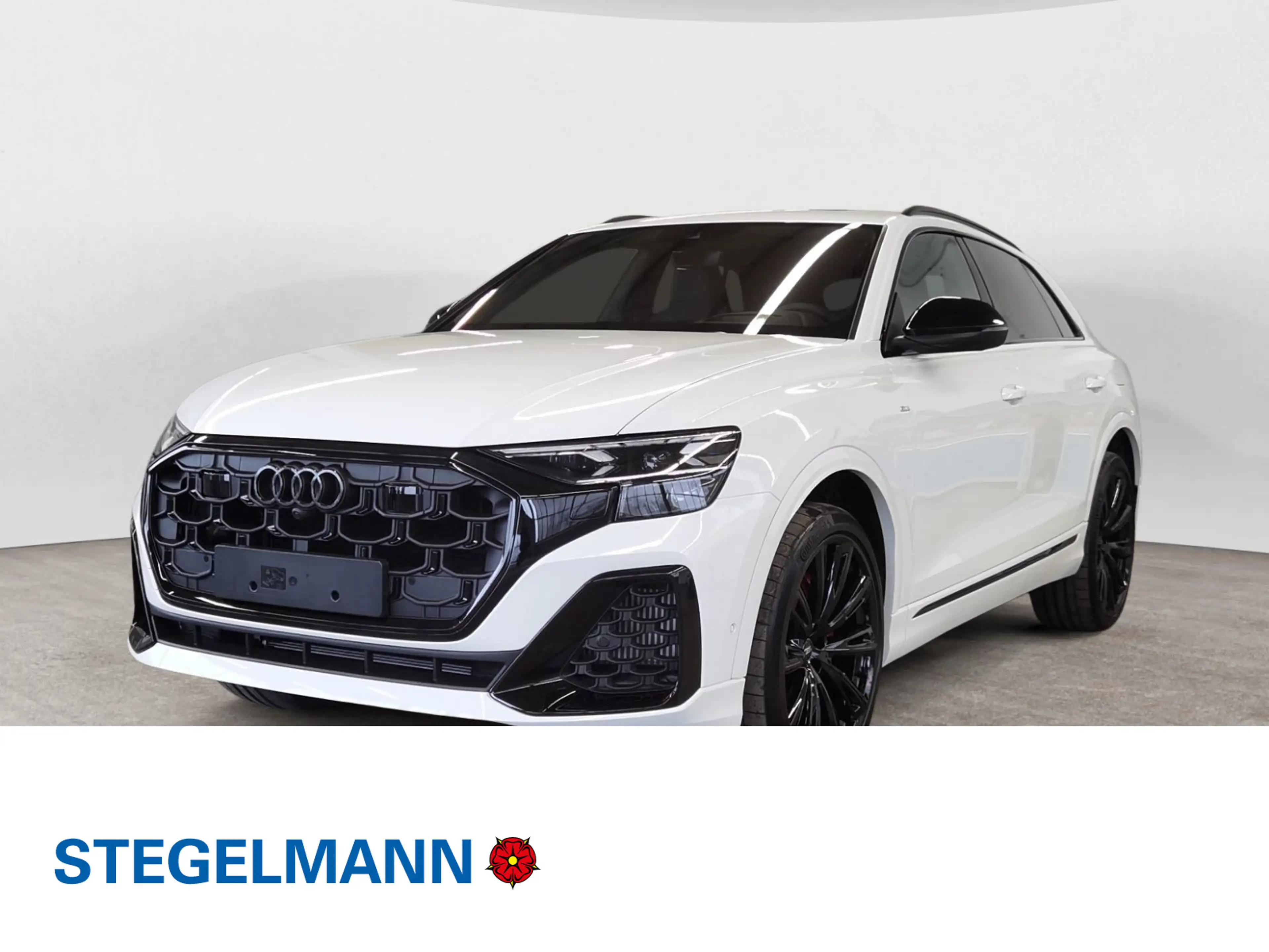 Audi Q8 SUV TFSI e quattro 360 kW tiptronic PANO OLED