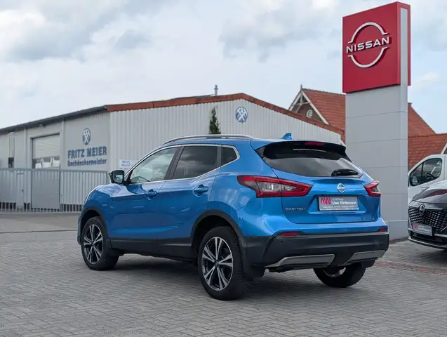 Nissan Qashqai 1.3 DIG T N CONNECTA Allwetter AHK