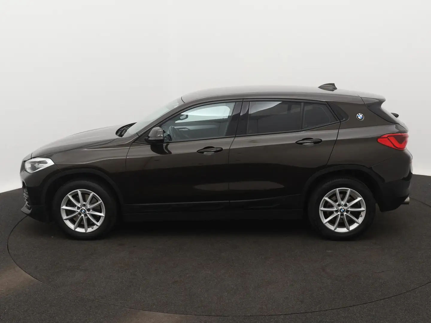 BMW X2 sDrive20i High Executive Edition NAVI LED CRUISE S Коричневий - 2
