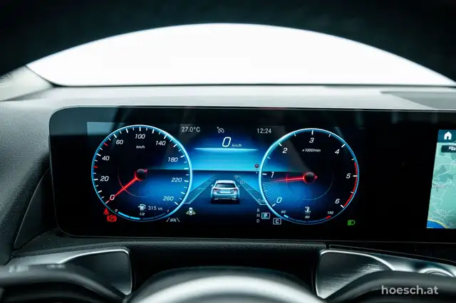 Mercedes-Benz GLB view 12