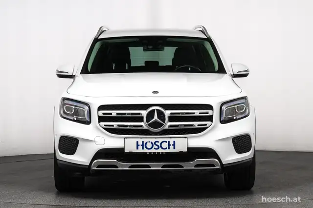 Mercedes-Benz GLB view 3