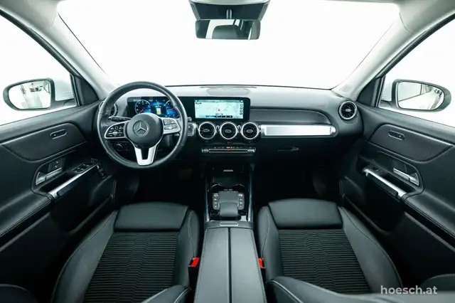 Mercedes-Benz GLB view 6