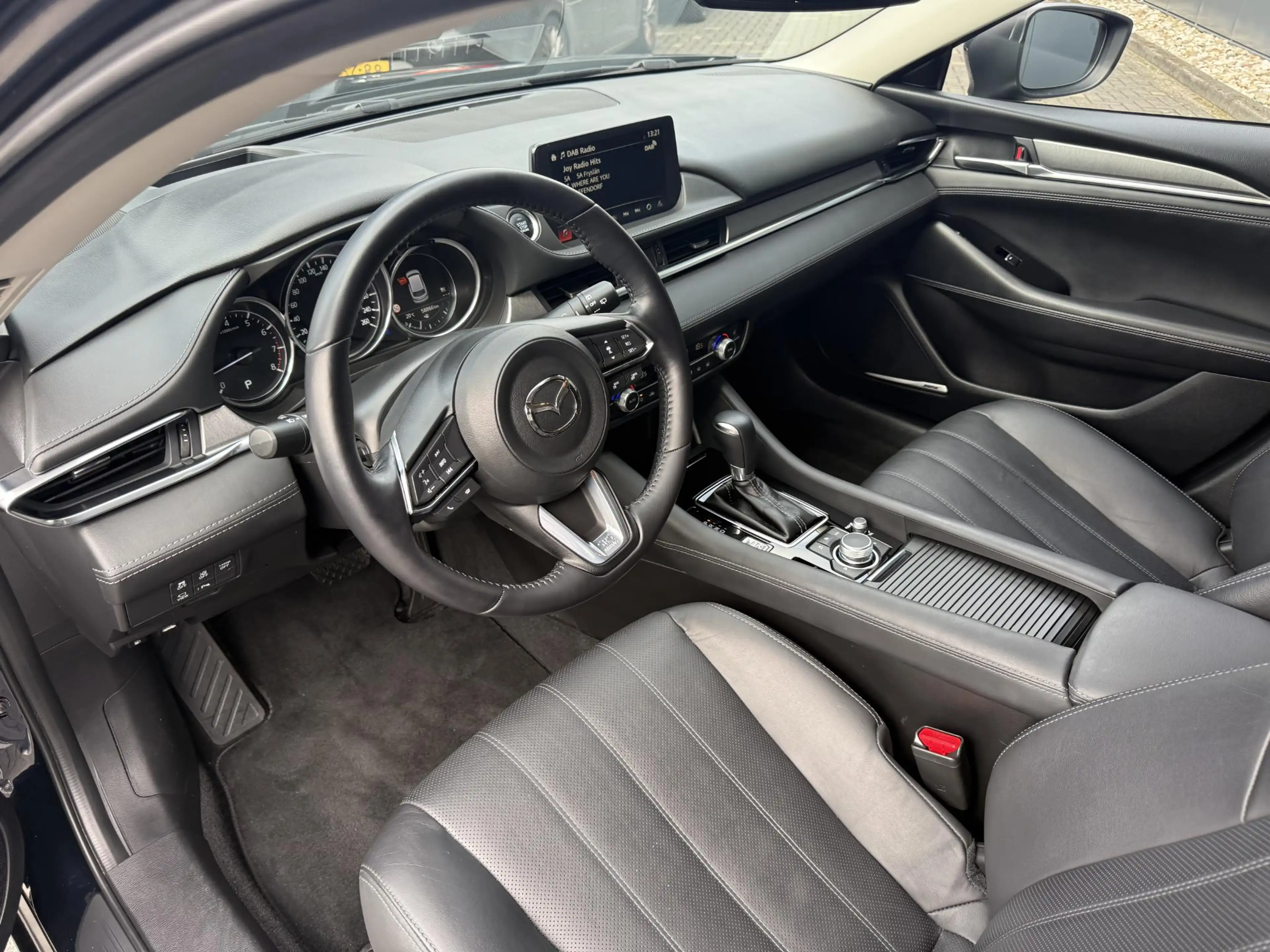 Mazda 6 Sportbreak 2.0 SkyActiv-G 165 Business Extra set v — photo 2