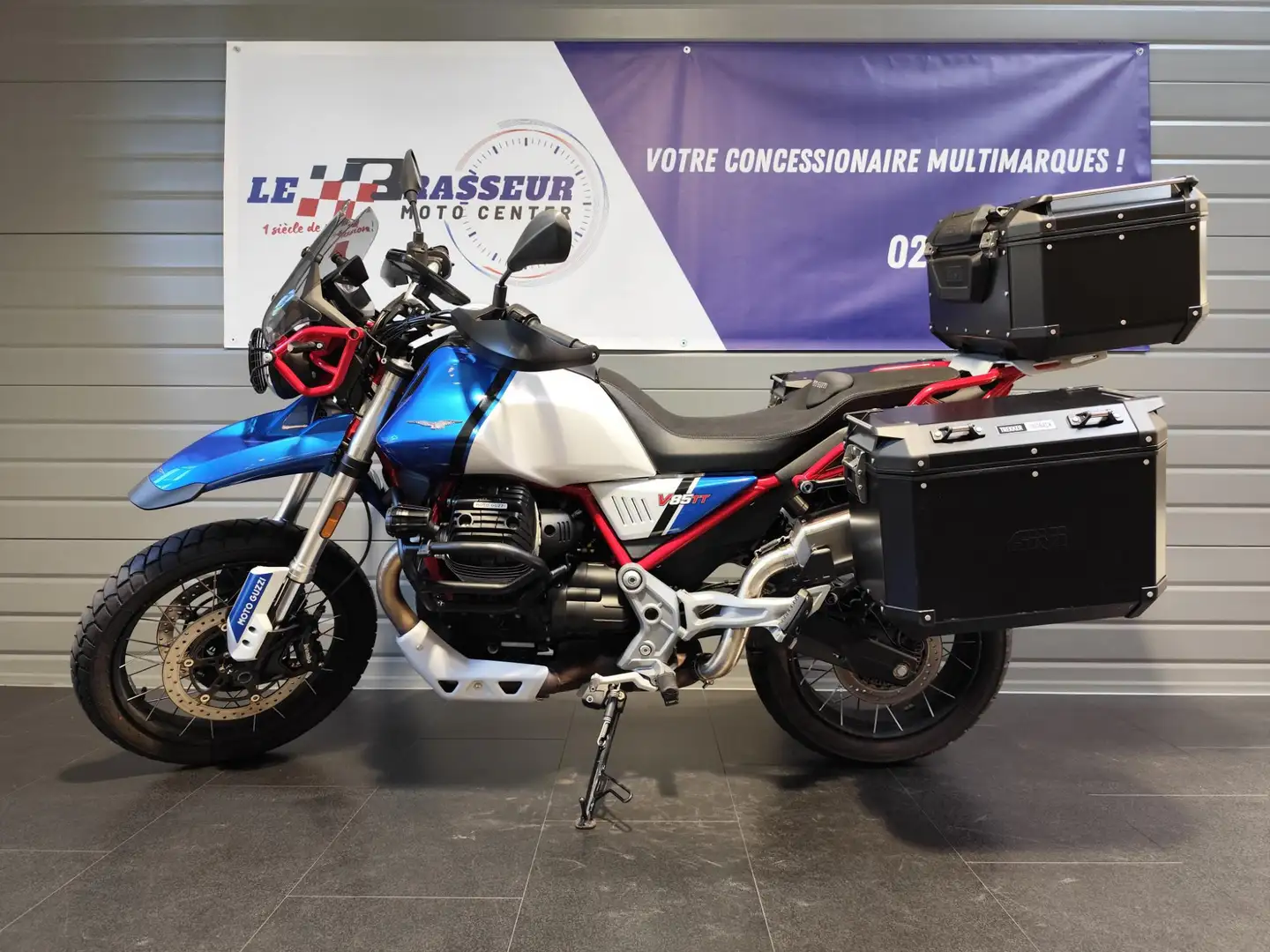 Moto Guzzi V 85 TT Szary - 1