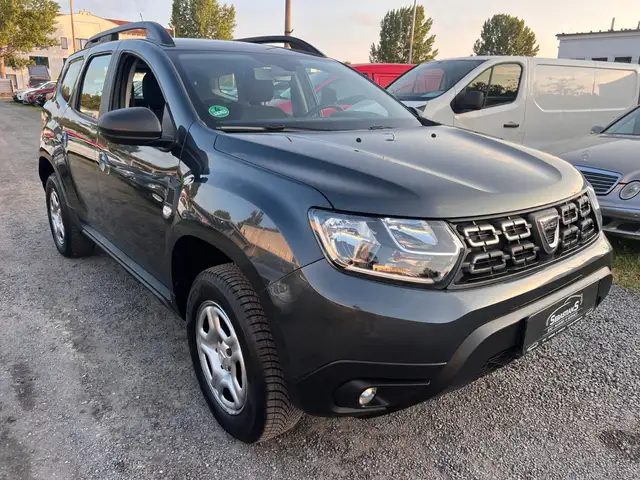 Dacia Duster view 3