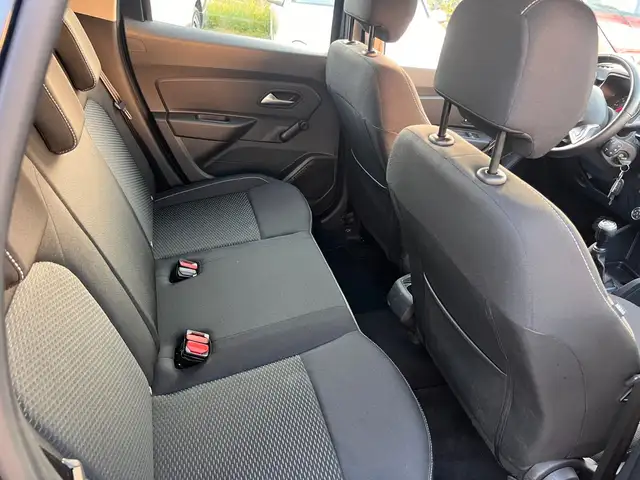 Dacia Duster view 12
