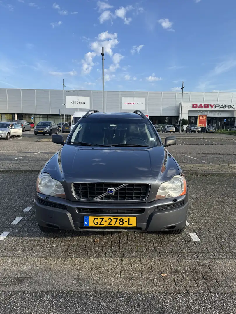 Volvo XC90 2.4 D5 Ocean Race Gris - 1