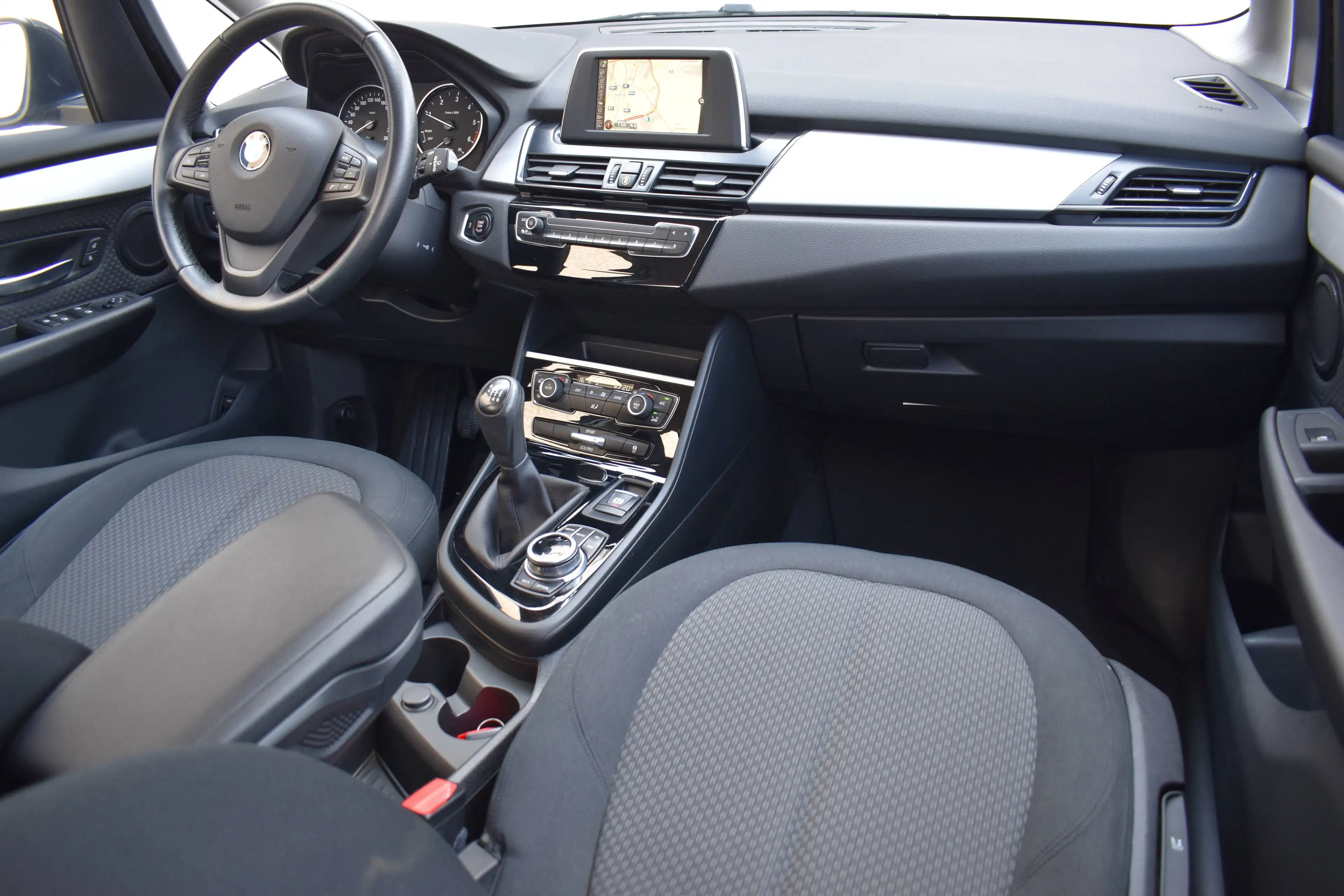 BMW 216 Active Tourer || Navi || 2-zone Airco || PDC || Cruise control — photo 7