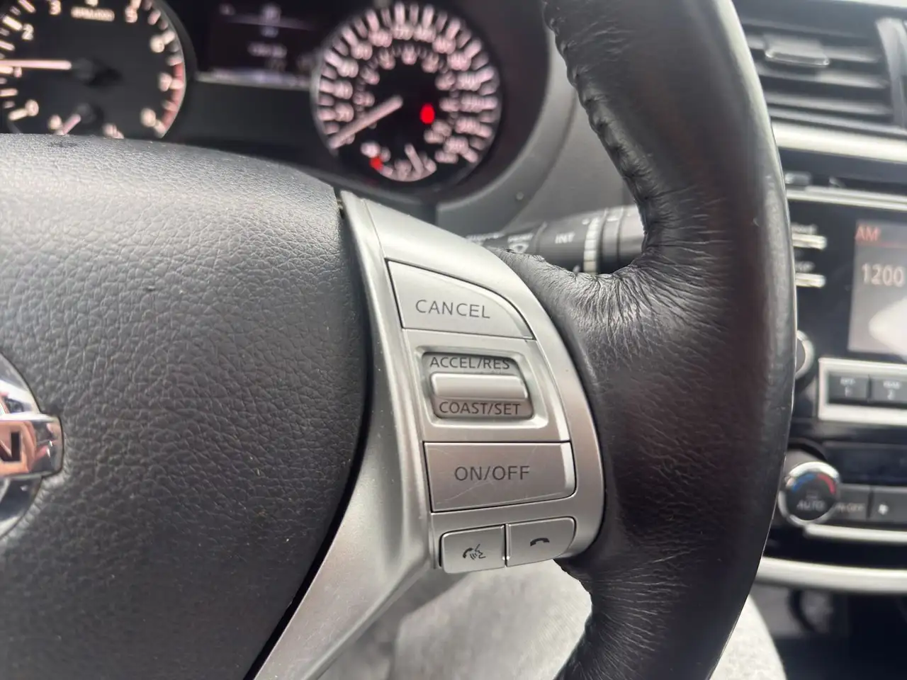 Nissan Altima снимка Nissan Altima