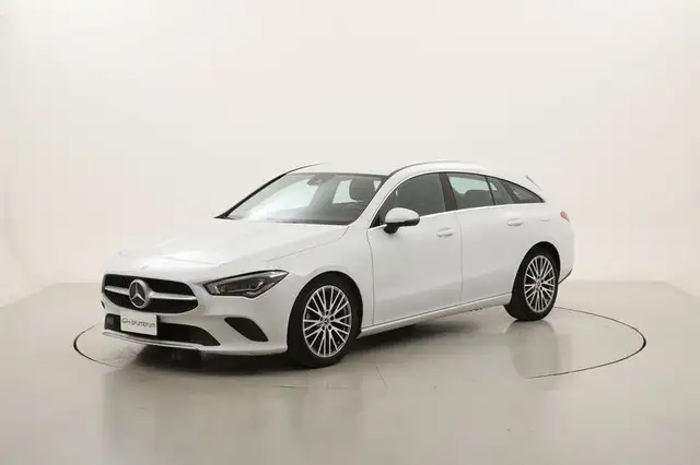 Mercedes-Benz CLA 180 Shooting Brake 180d Sport 2.0 Diesel 116CV