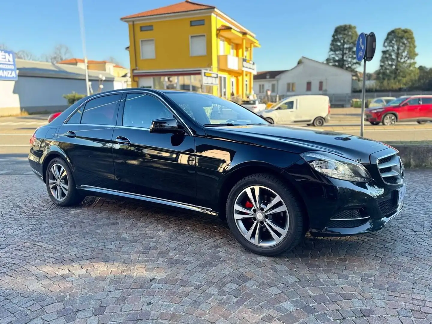 Mercedes-Benz E 220 E 220 cdi BT Sport auto Negro - 2