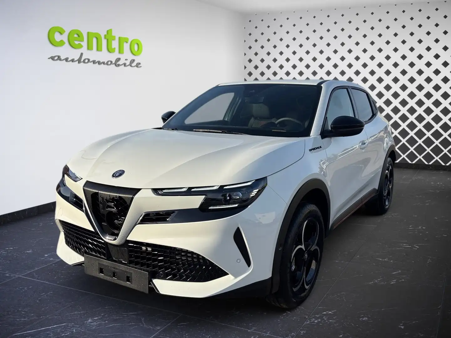 Alfa Romeo Junior Junior Q4 1.2 VGT Ibrida Ti 4Jahre GARANTIE Weiß - 1