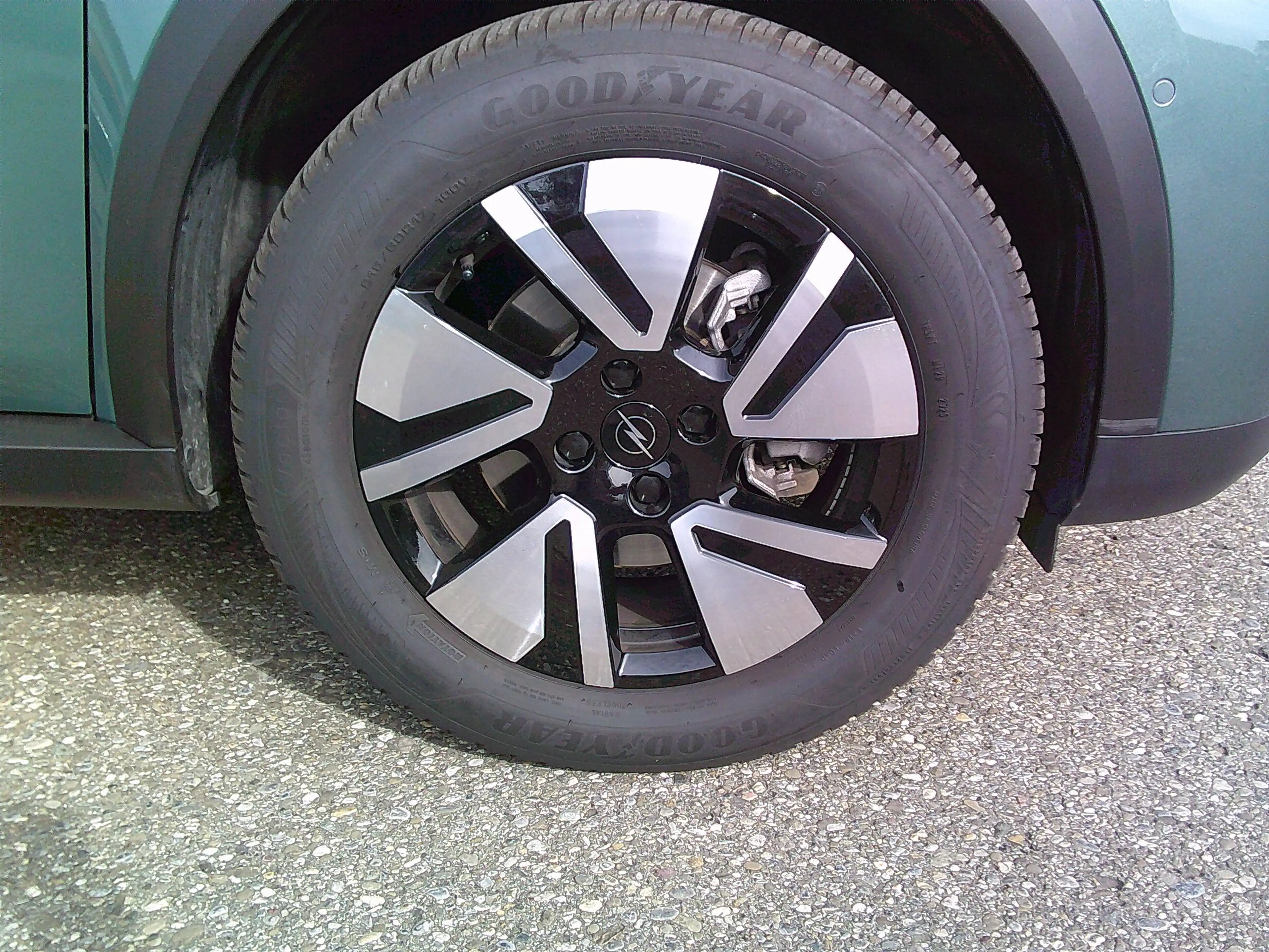 Opel Frontera Frontera 1.2Turbo Hybrid 48V GS — photo 4