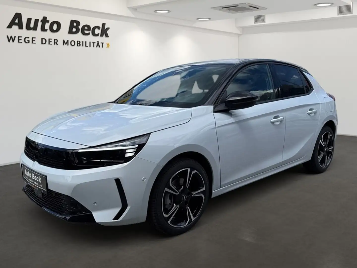Opel Corsa 1,2 GS Weiß - 1