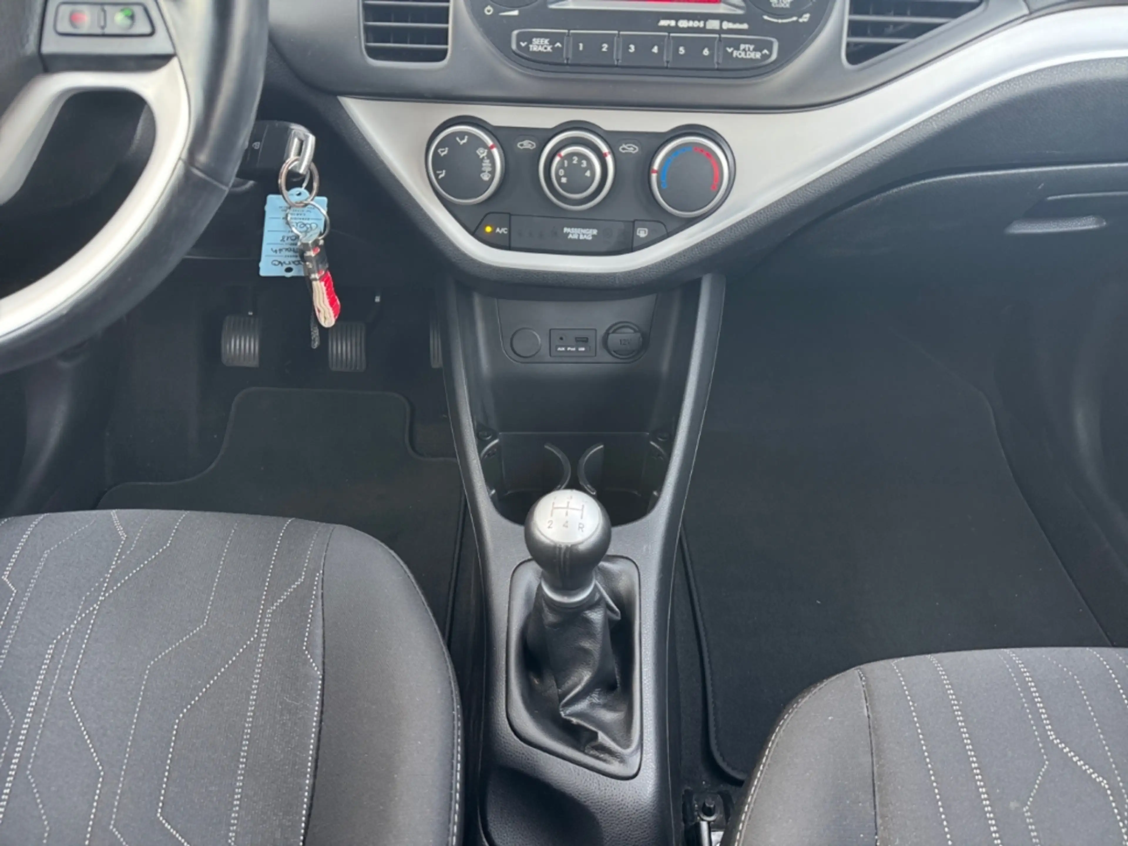 Kia Picanto 1.2 World Cup ed. Klima Apple CarPlay Android Auto — photo 11