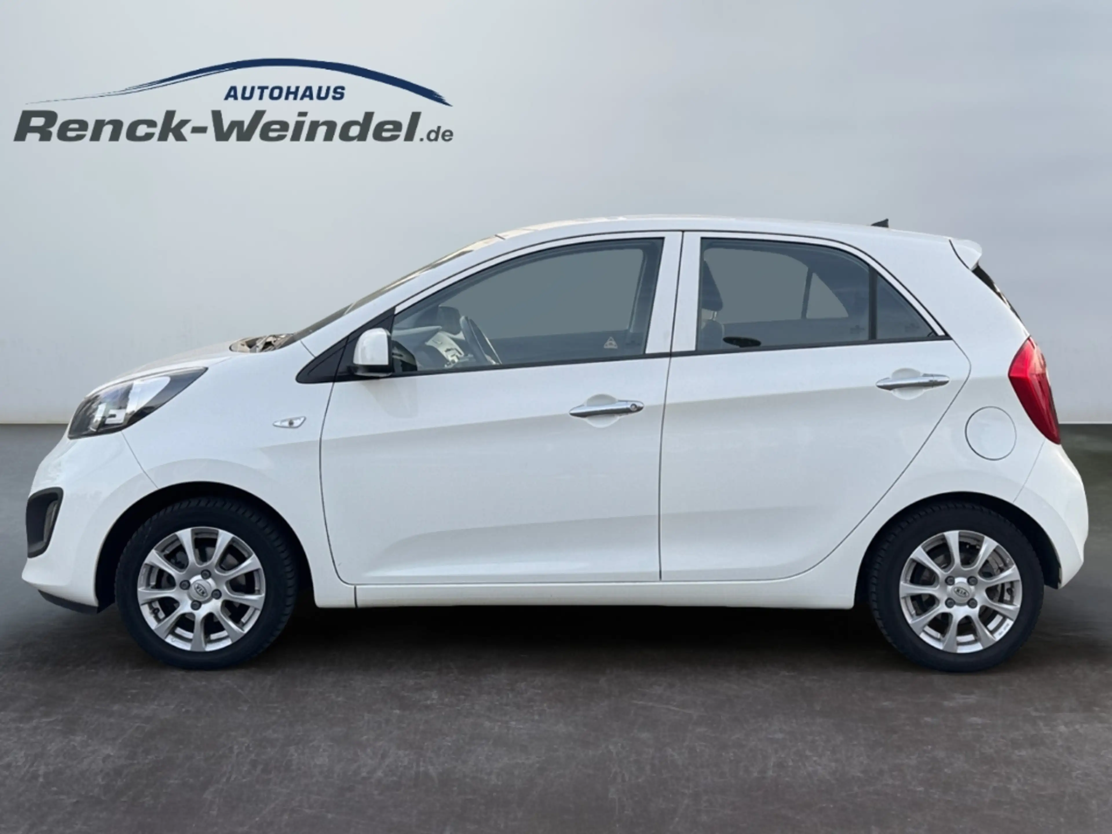 Kia Picanto 1.2 World Cup ed. Klima Apple CarPlay Android Auto — photo 2