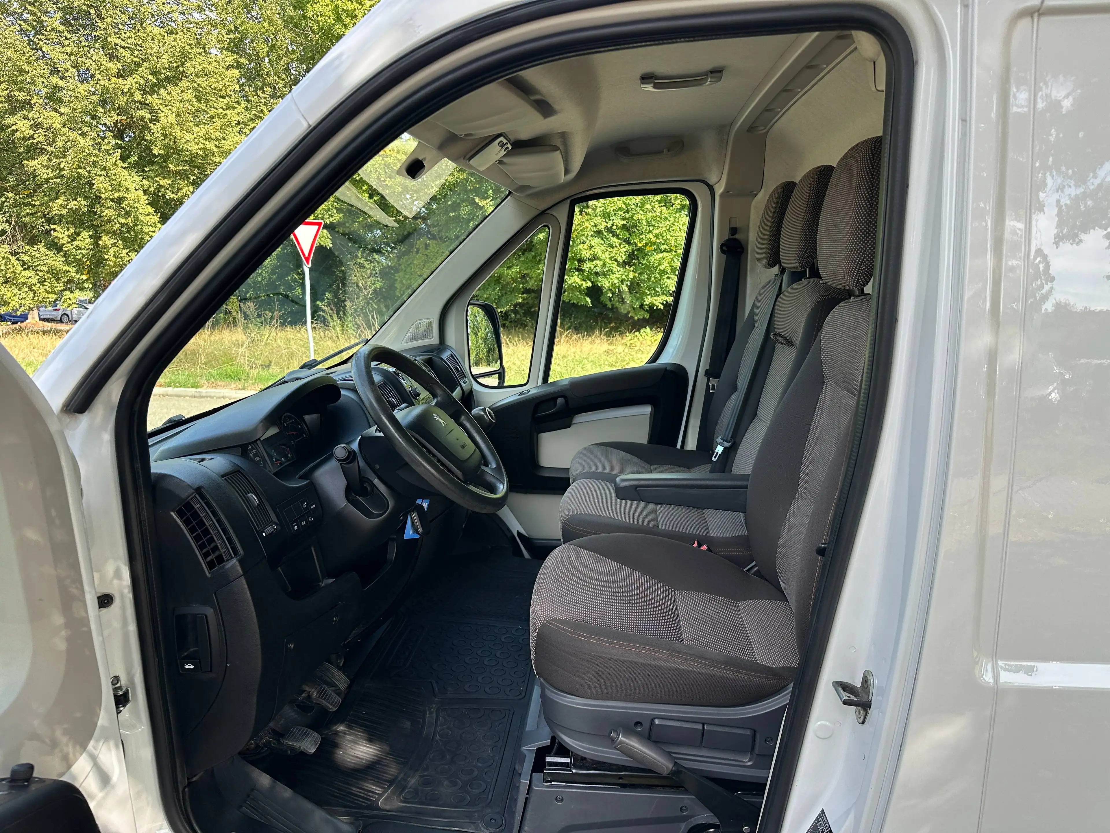 Peugeot Boxer 2.2 HDI L3H2*AHK*Kamera*Klima*Parkpilot — photo 13