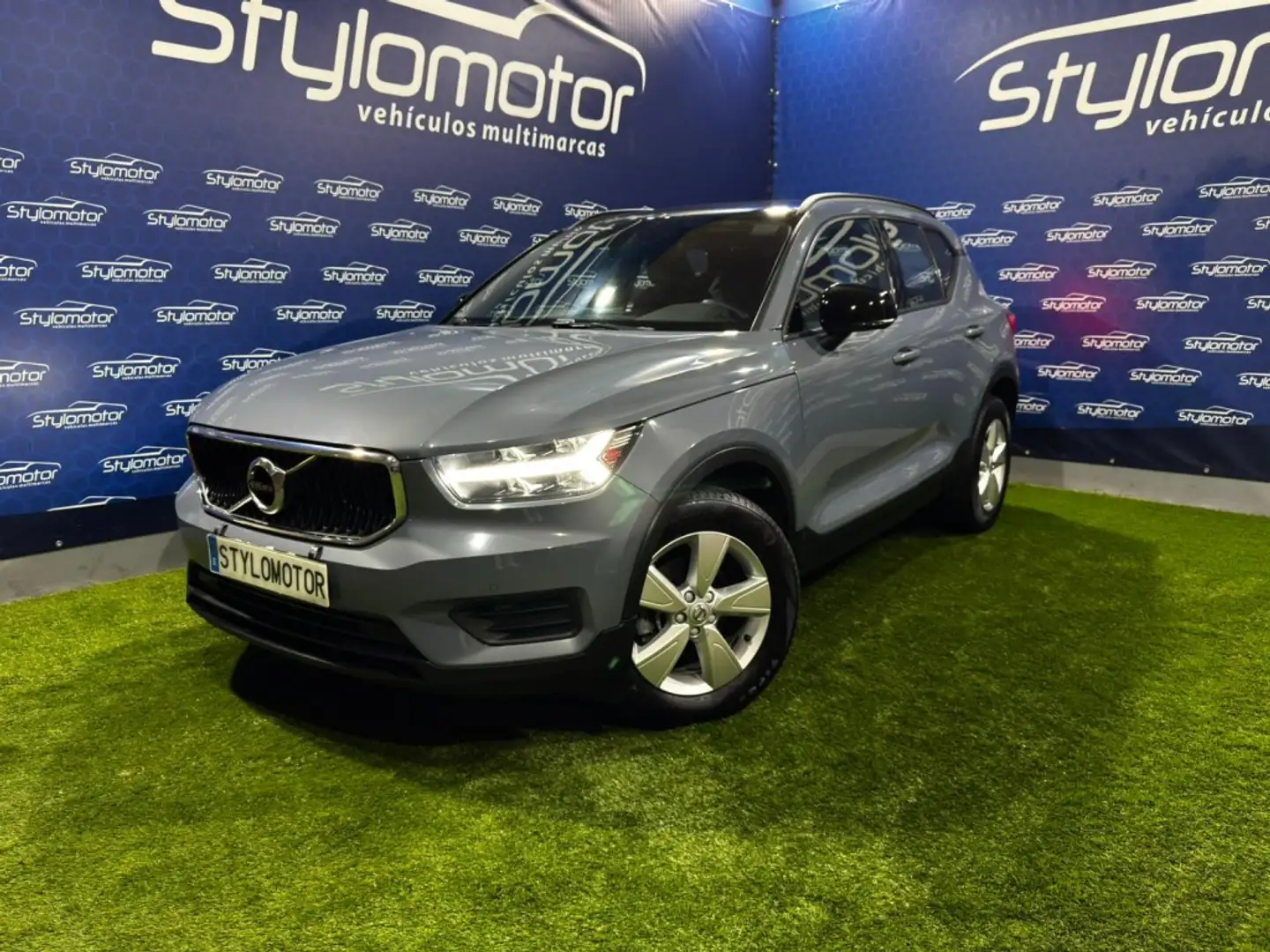 Volvo XC40 D3 Aut. Azul - 1