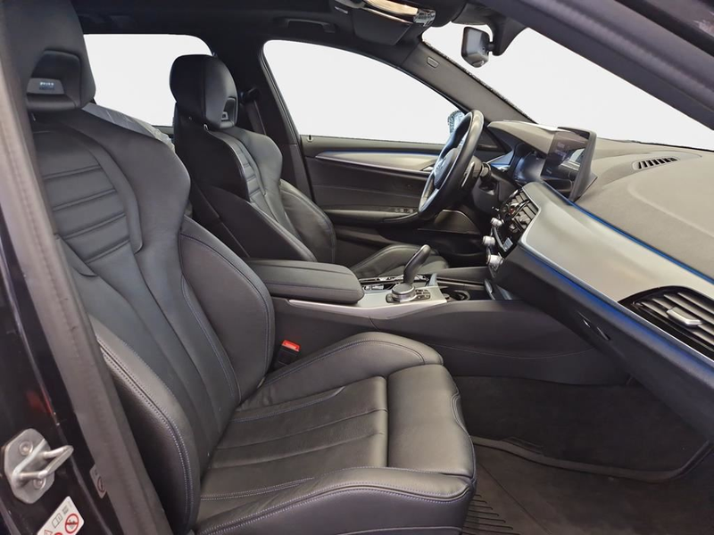 BMW 530 M Sport — photo 13