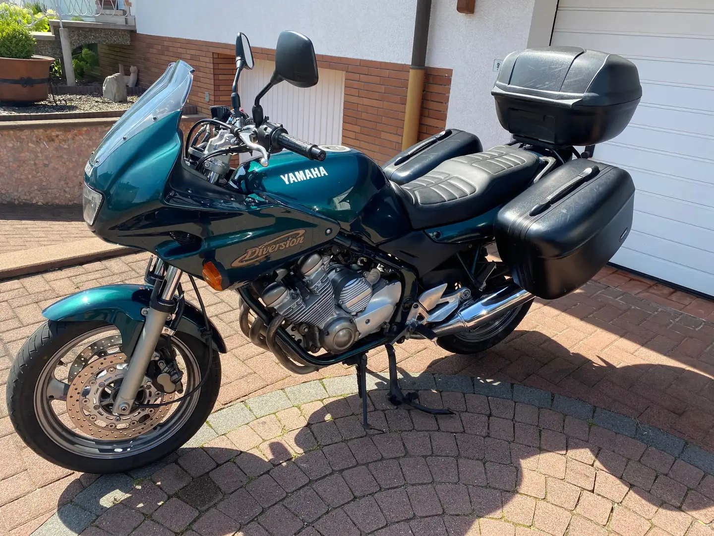 Yamaha XJ 600 Division Vert - 1
