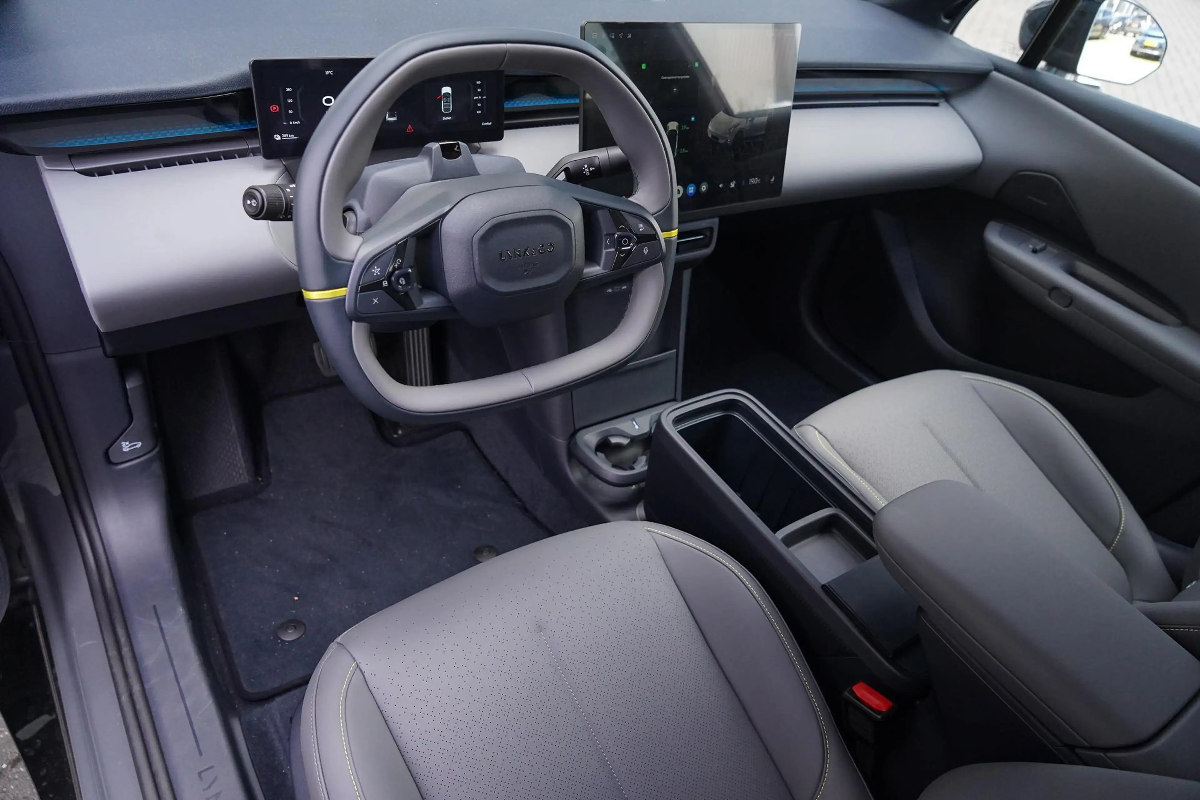 Lynk & Co 02 More 66 kWh | Stoel- stuurverwarming | 360° Camera — photo 12