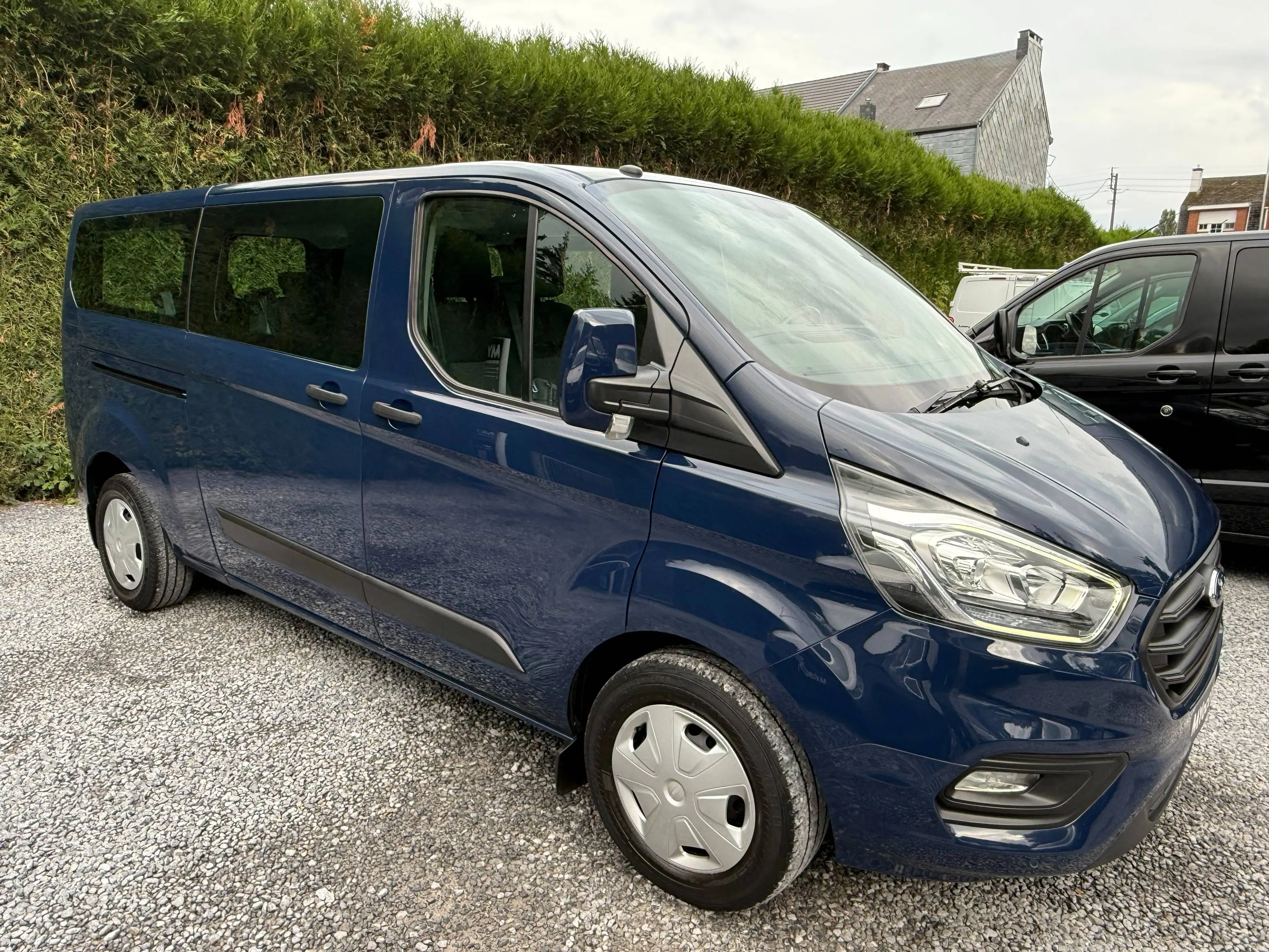 Ford Transit Custom 2.0 TDCi - 9 PLACES  - 131 CHX - 101.000 KM - EURO 6b - TVA DEDUCTIBLE - A VOIR - — photo 2