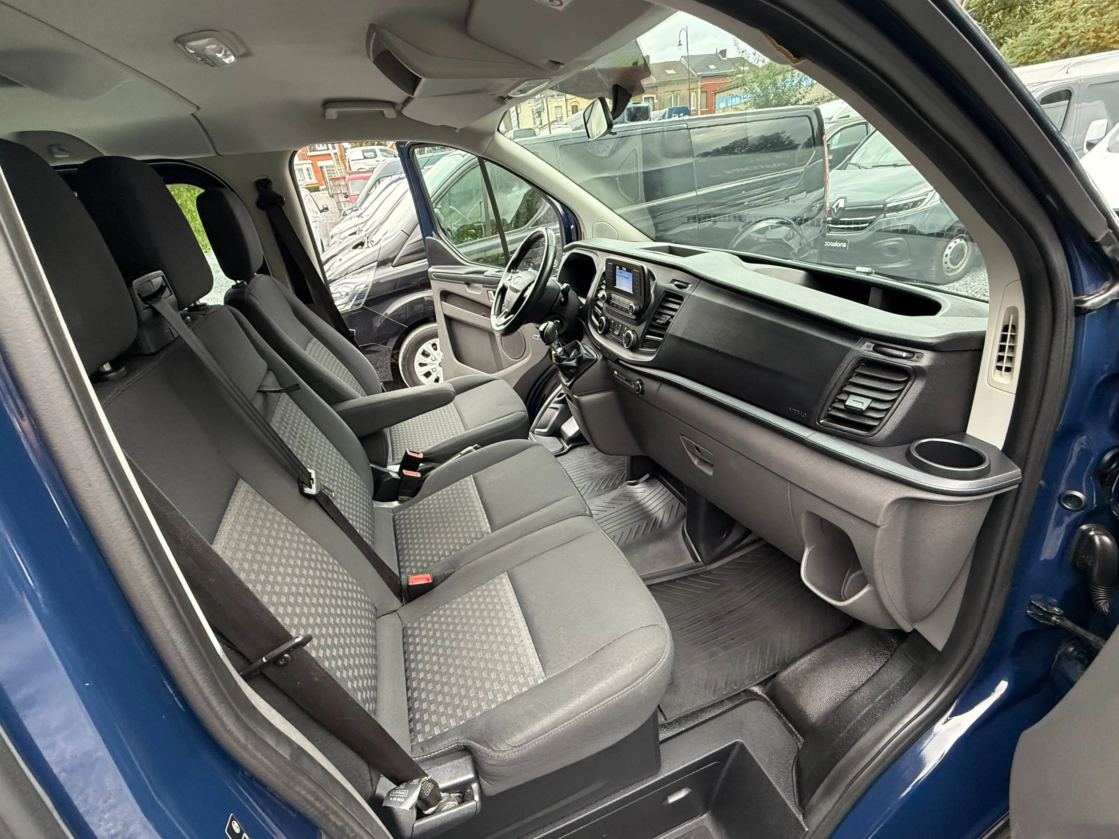 Ford Transit Custom 2.0 TDCi - 9 PLACES  - 131 CHX - 101.000 KM - EURO 6b - TVA DEDUCTIBLE - A VOIR - — photo 15