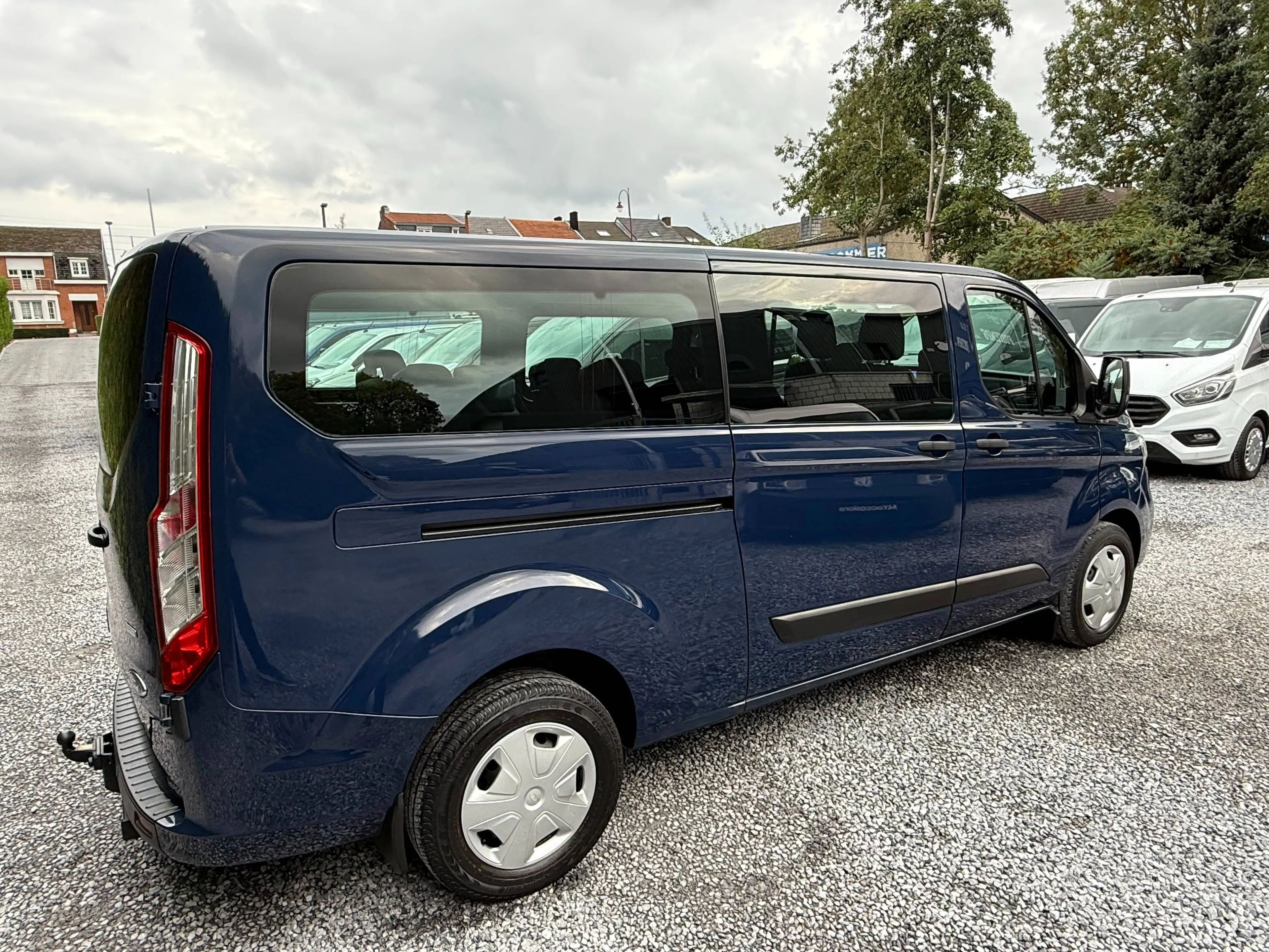 Ford Transit Custom 2.0 TDCi - 9 PLACES  - 131 CHX - 101.000 KM - EURO 6b - TVA DEDUCTIBLE - A VOIR - — photo 6