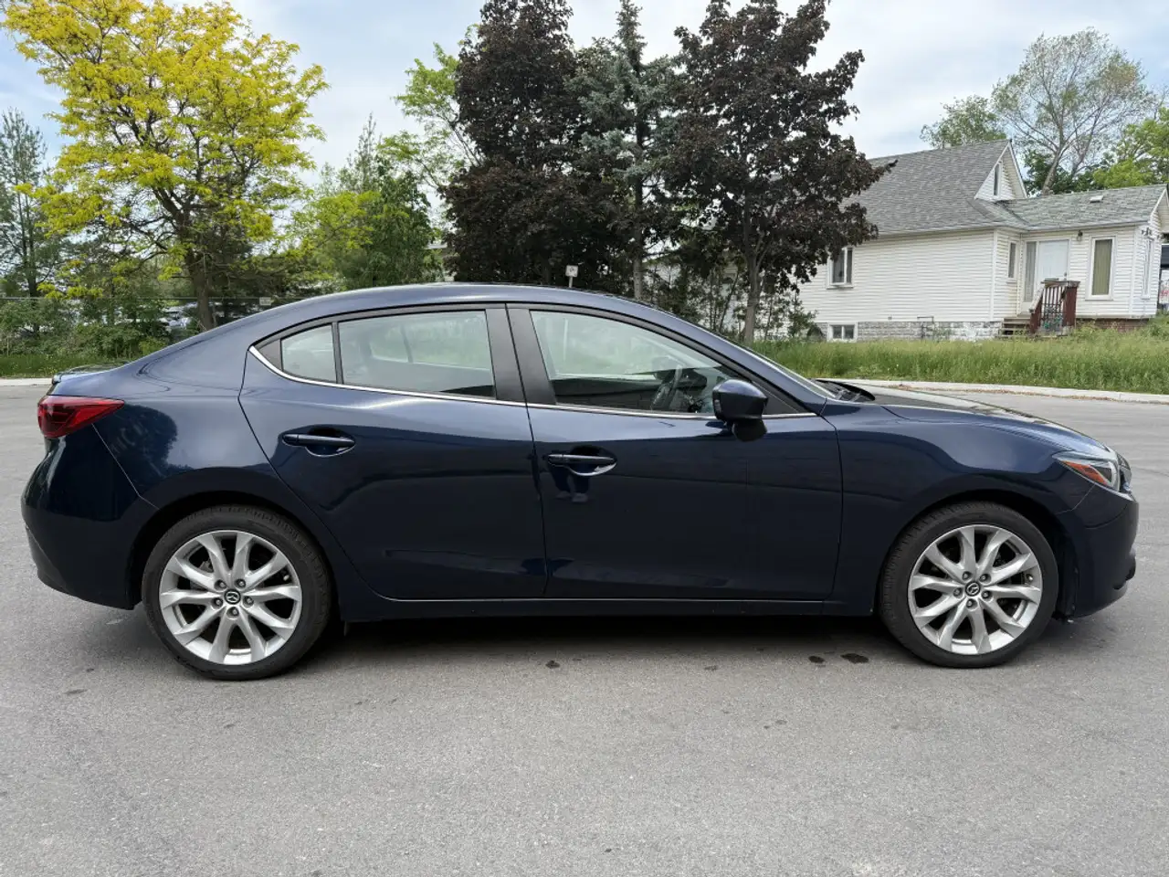 Mazda 3 снимка Mazda 3