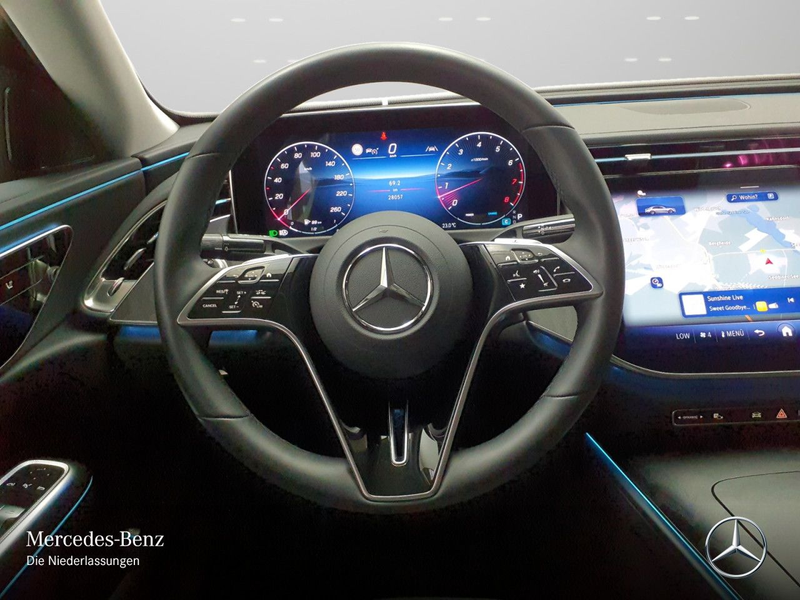 Mercedes-Benz E 200 Avantgarde Distr. LED Kamera Spurhalt-Ass 9G — photo 14