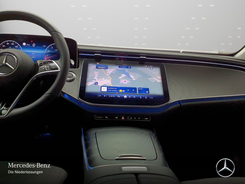 Mercedes-Benz E 200 Avantgarde Distr. LED Kamera Spurhalt-Ass 9G — photo 15