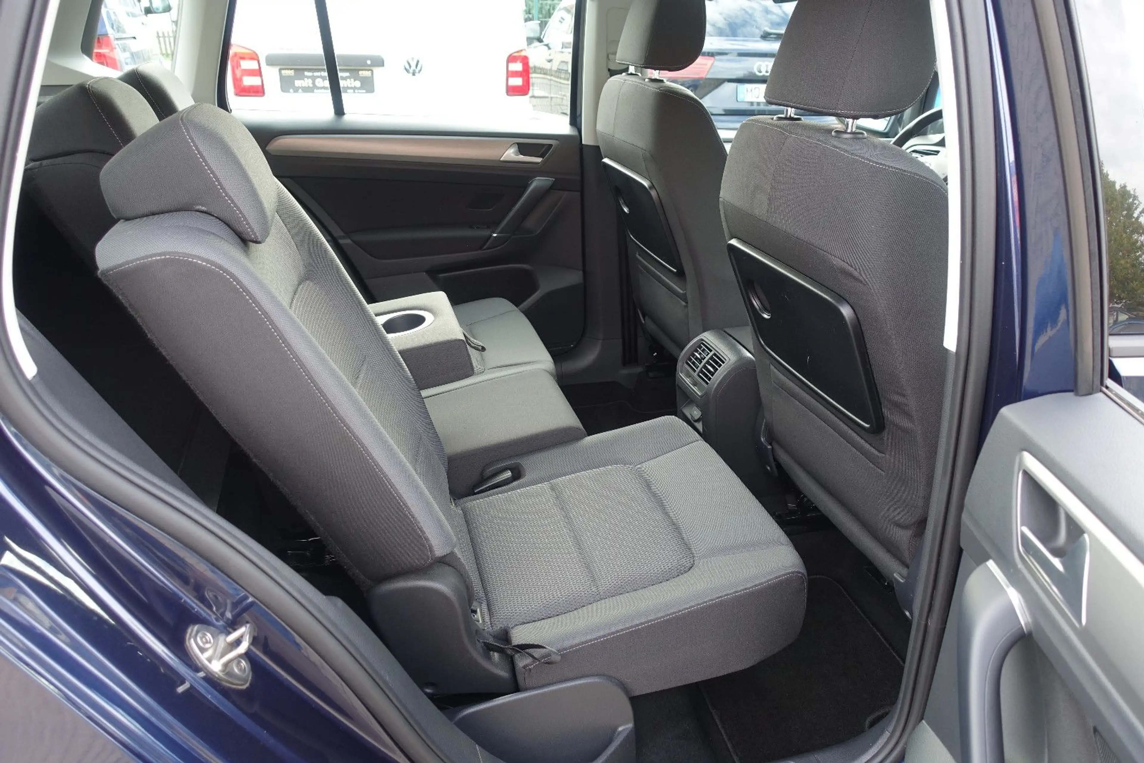 Volkswagen Golf Sportsvan VII*2-Z Klima*Tempomat*Navi*PDC* — photo 24