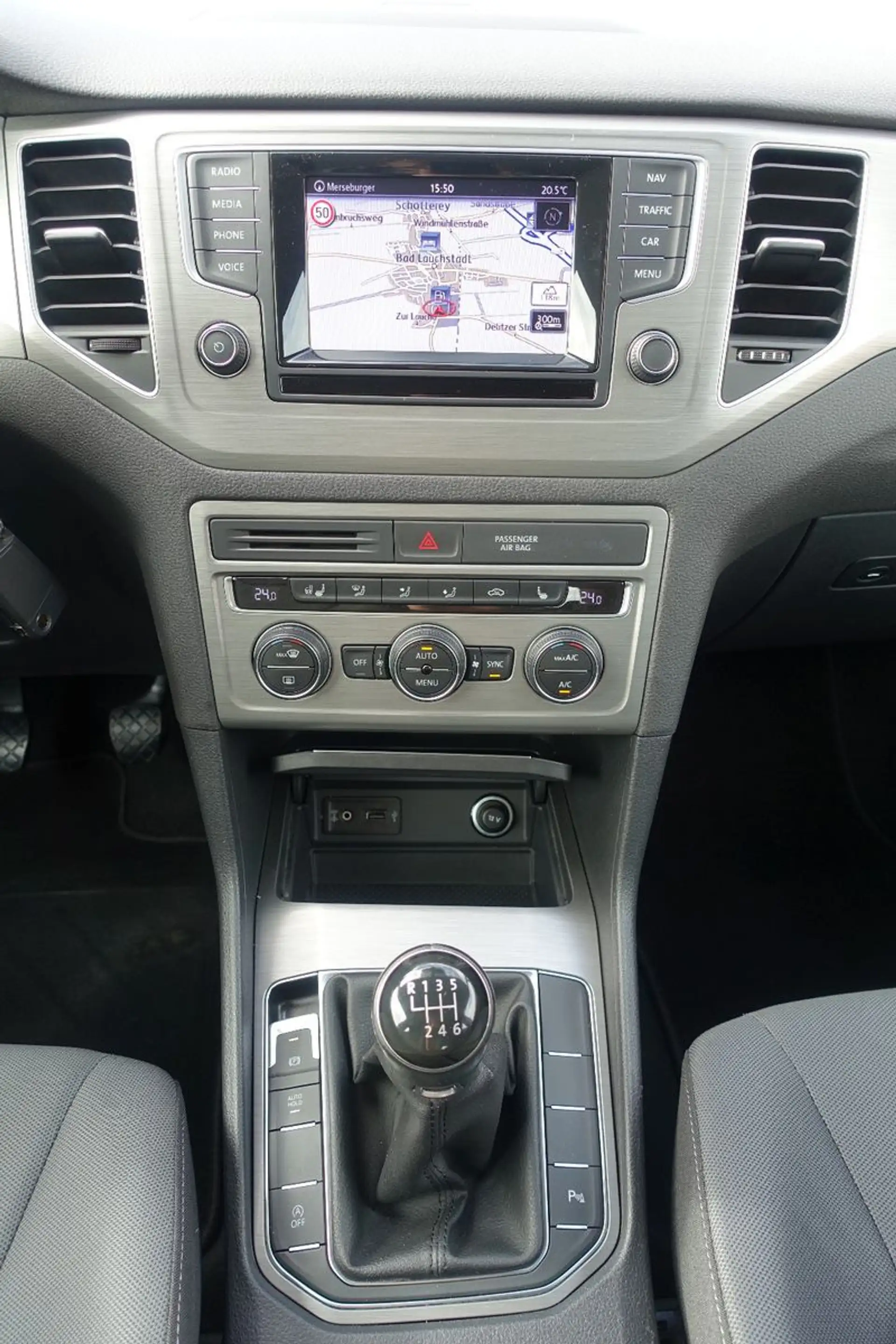 Volkswagen Golf Sportsvan VII*2-Z Klima*Tempomat*Navi*PDC* — photo 17
