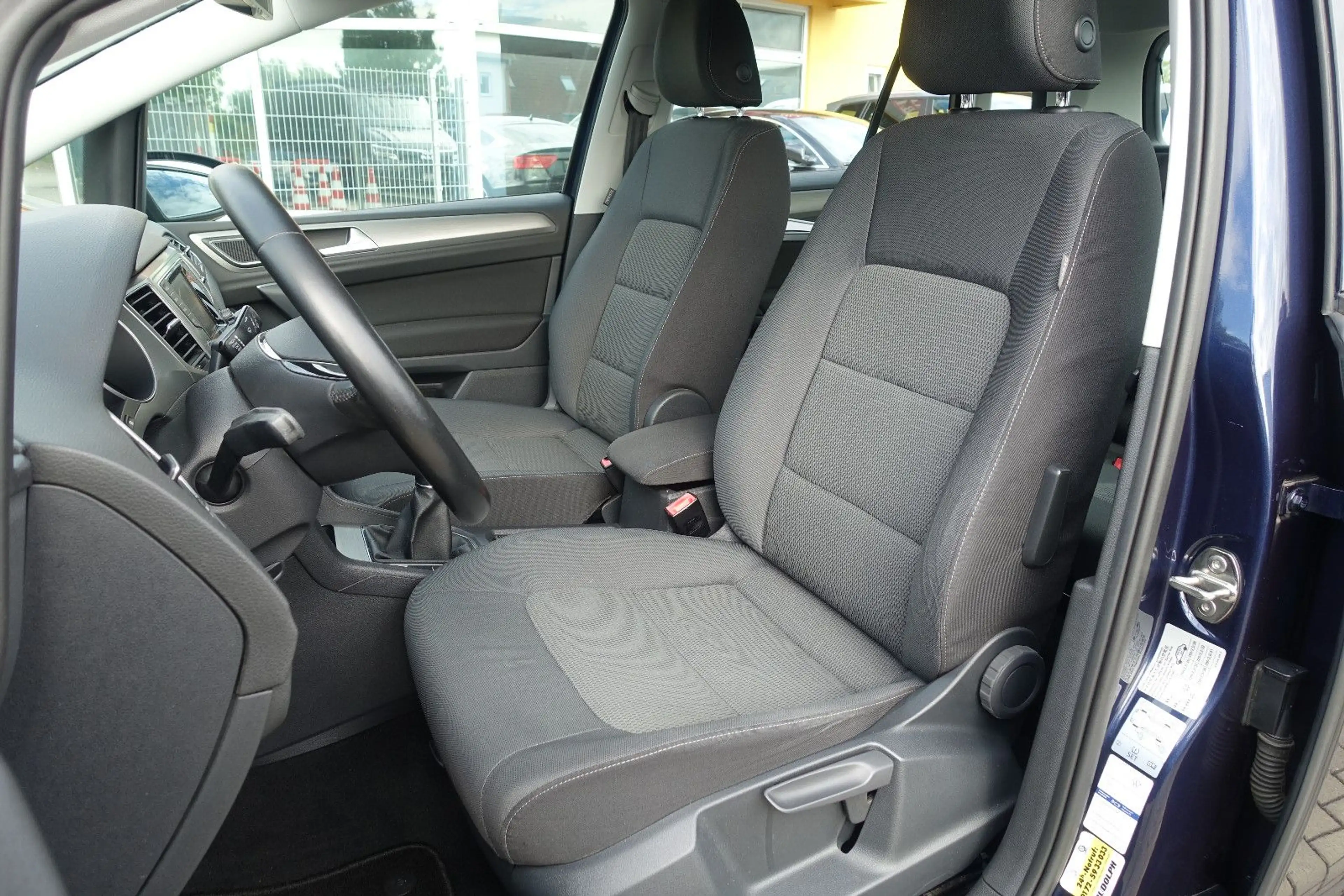 Volkswagen Golf Sportsvan VII*2-Z Klima*Tempomat*Navi*PDC* — photo 11