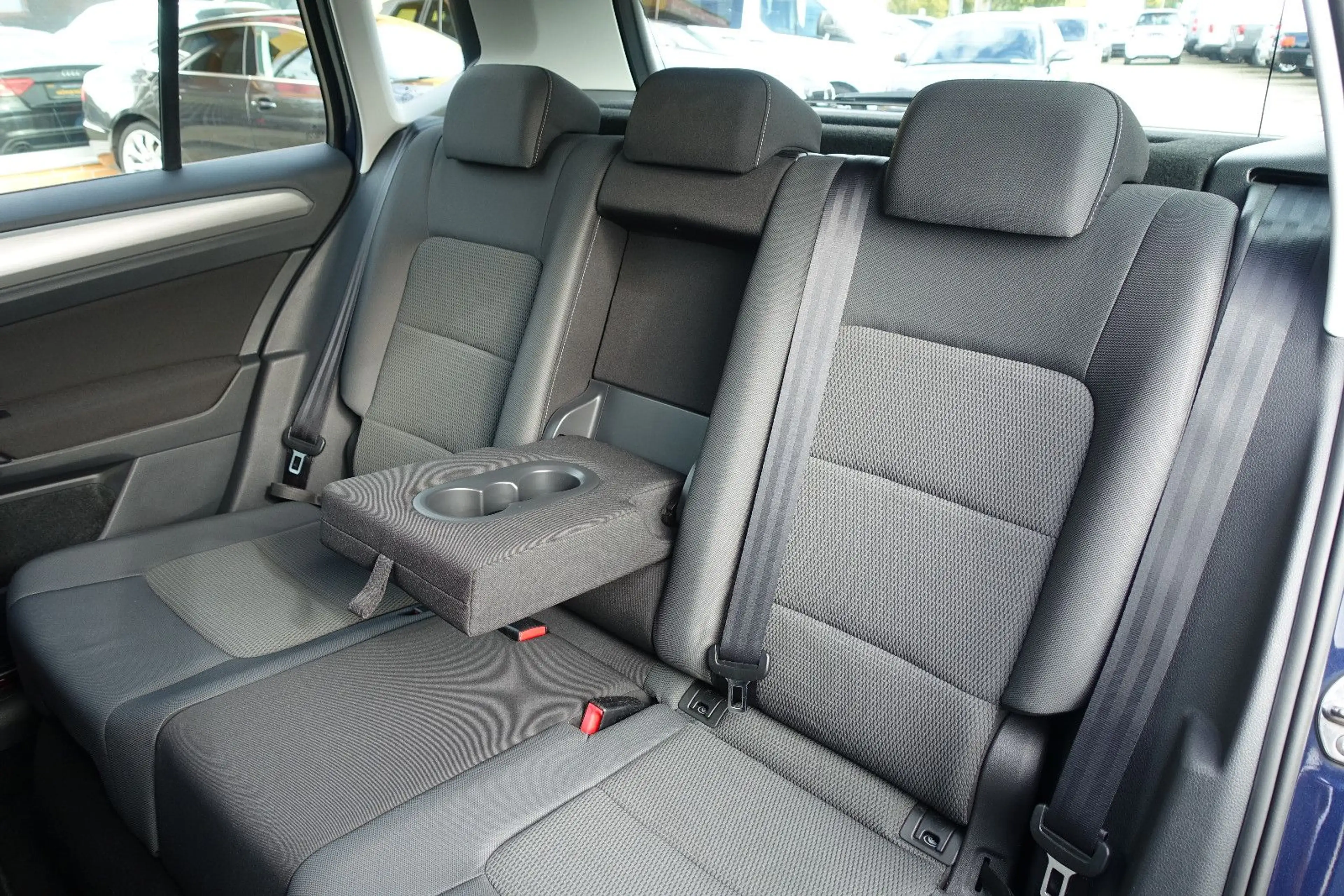 Volkswagen Golf Sportsvan VII*2-Z Klima*Tempomat*Navi*PDC* — photo 27