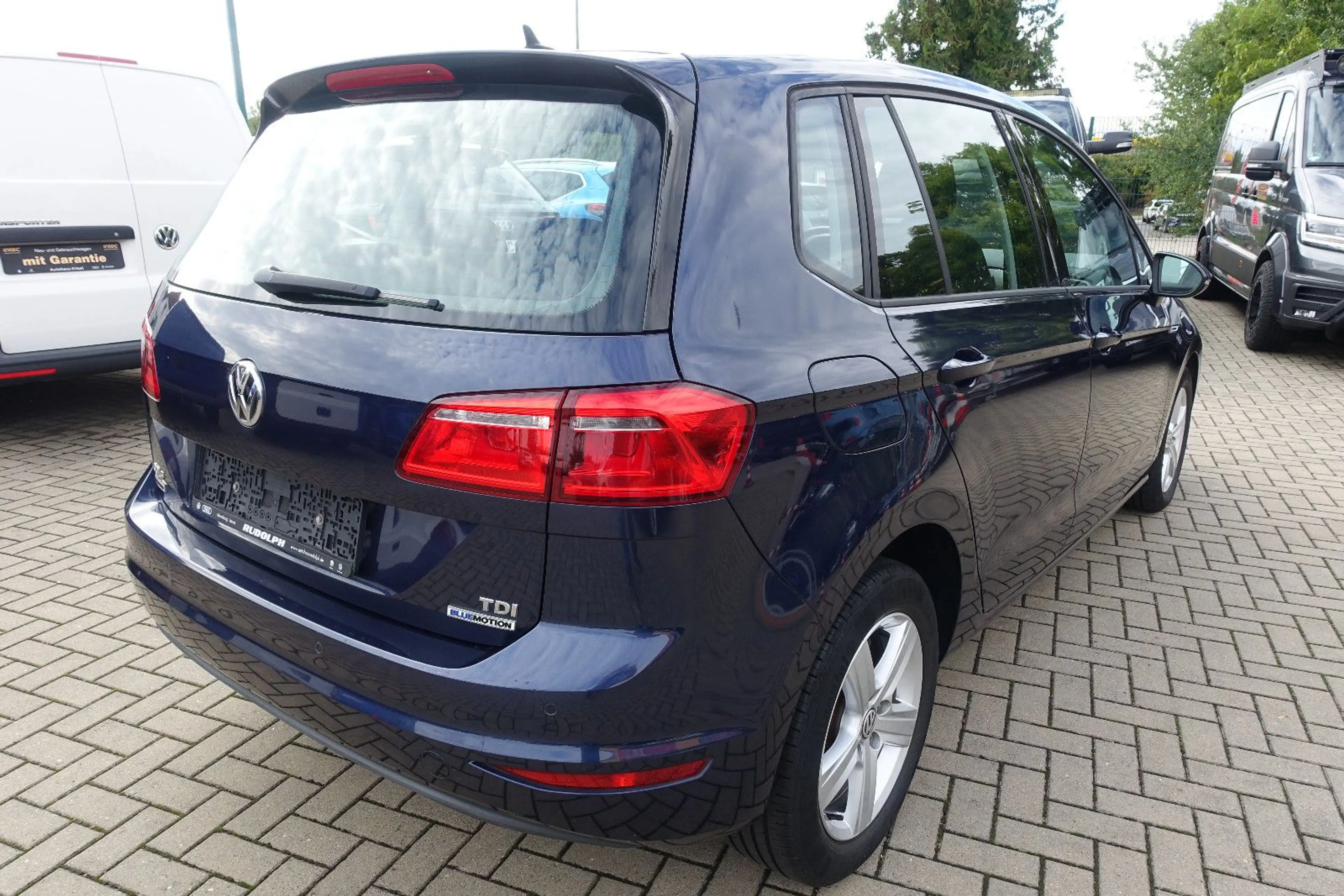 Volkswagen Golf Sportsvan VII*2-Z Klima*Tempomat*Navi*PDC* — photo 5