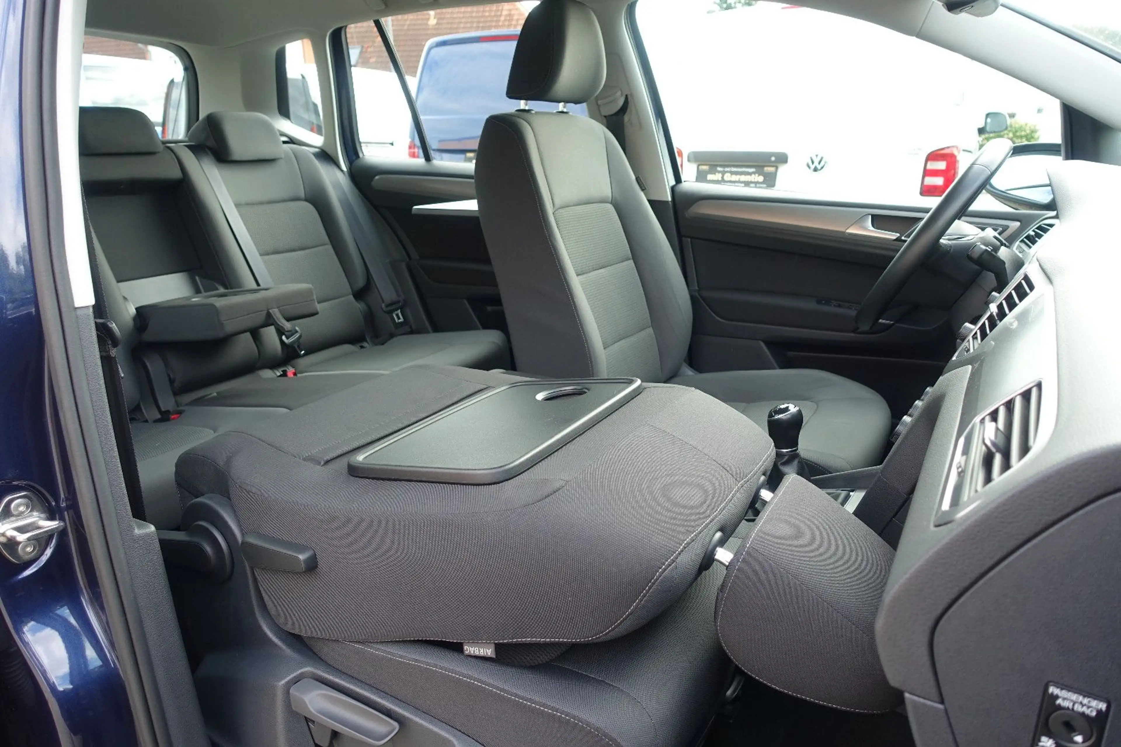 Volkswagen Golf Sportsvan VII*2-Z Klima*Tempomat*Navi*PDC* — photo 21
