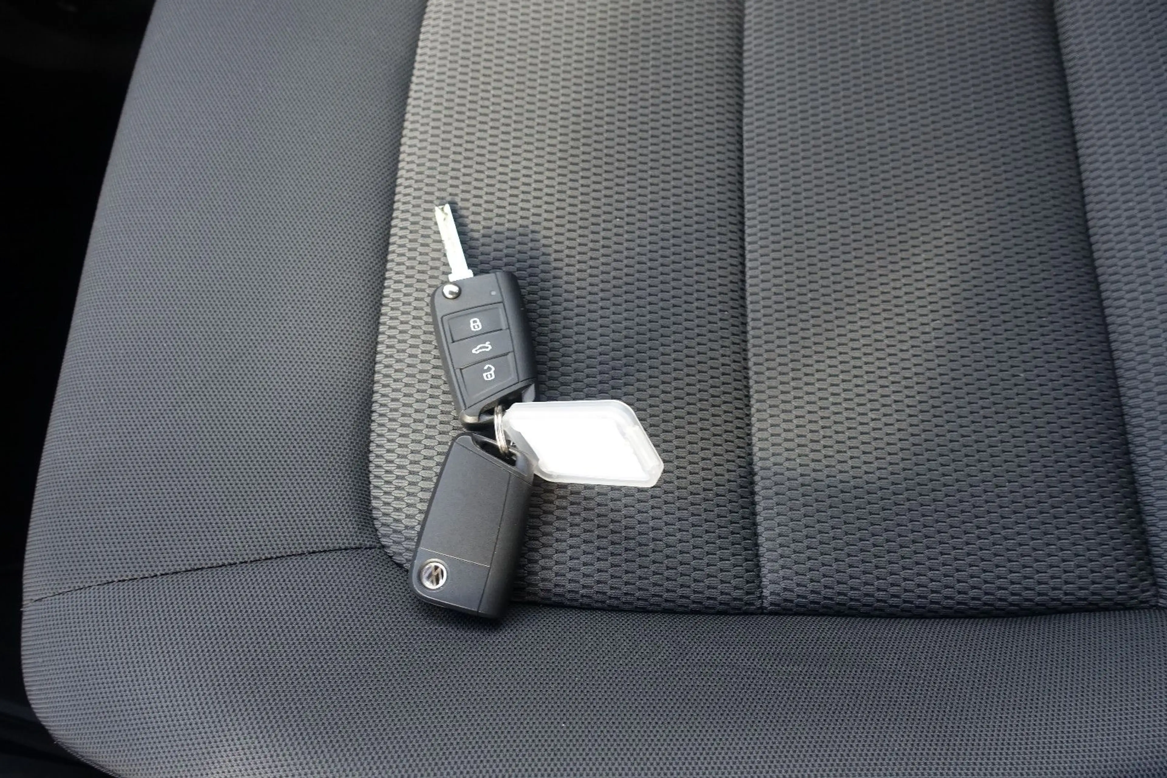 Volkswagen Golf Sportsvan VII*2-Z Klima*Tempomat*Navi*PDC* — photo 38