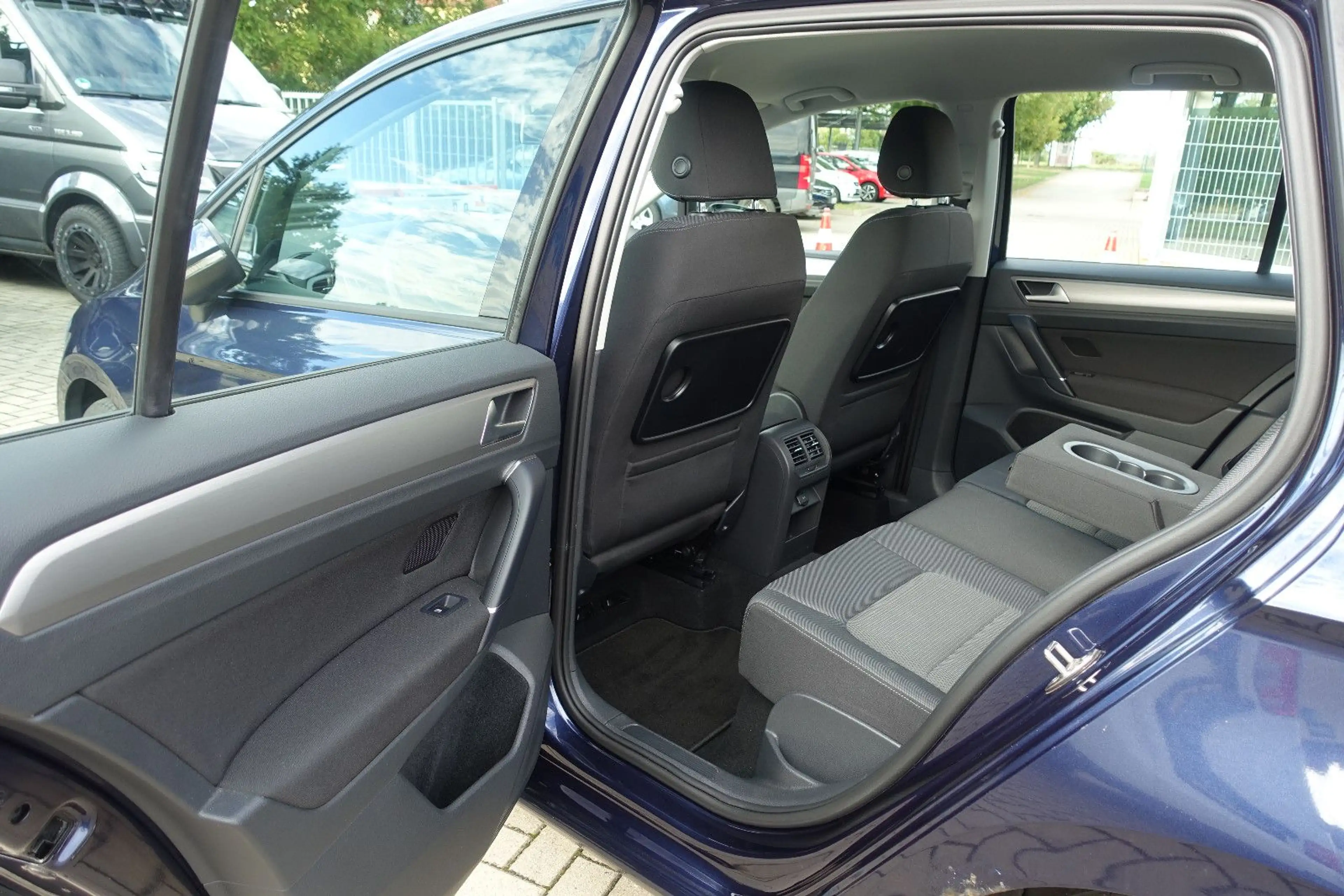 Volkswagen Golf Sportsvan VII*2-Z Klima*Tempomat*Navi*PDC* — photo 26