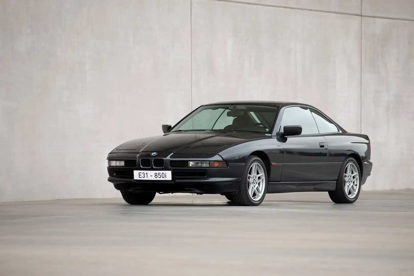 BMW 850 Negro - 2