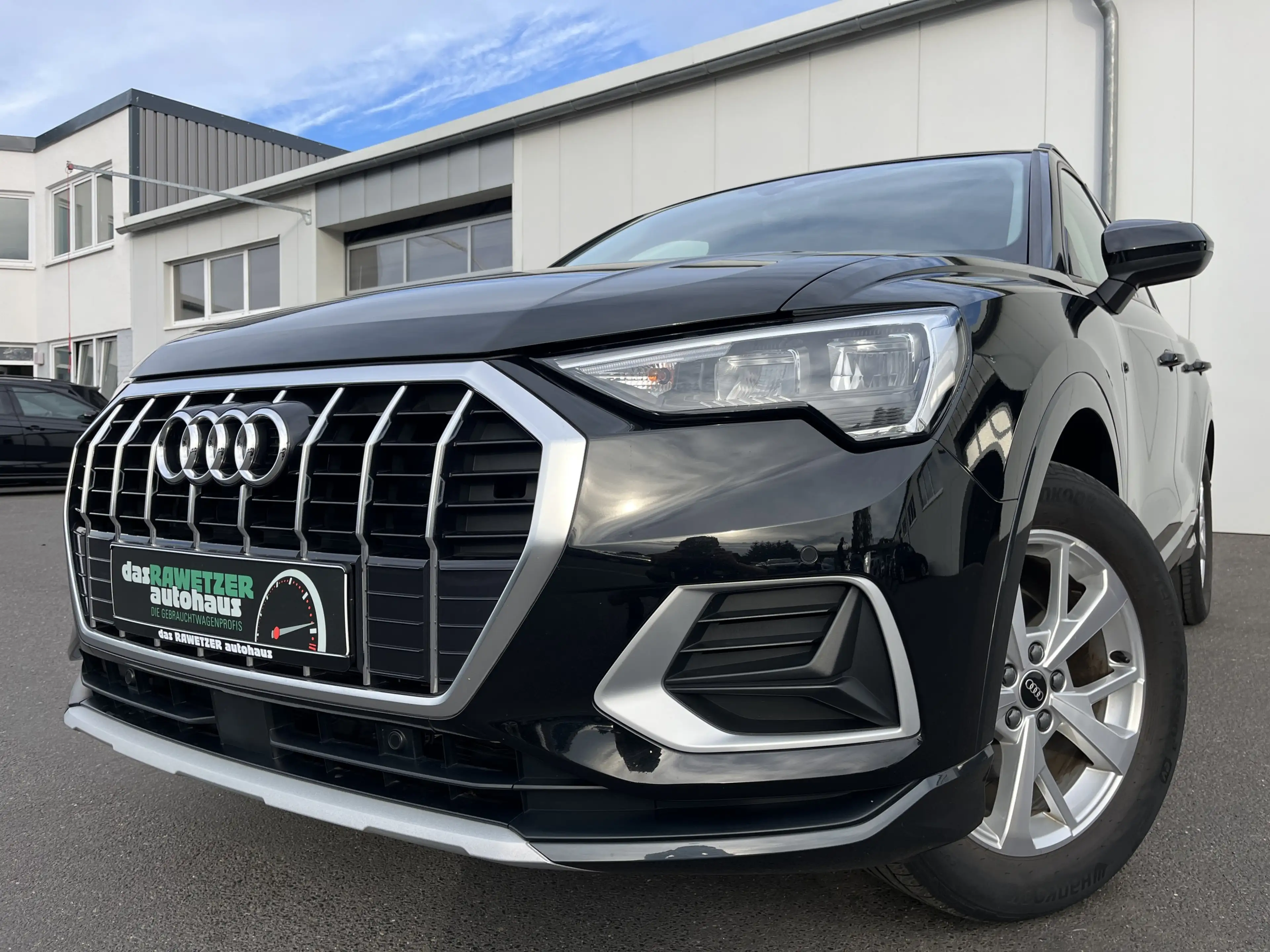 Audi Q3 35 1.5 TFSI S tronic advanced 175€ m.20% Anz. Na