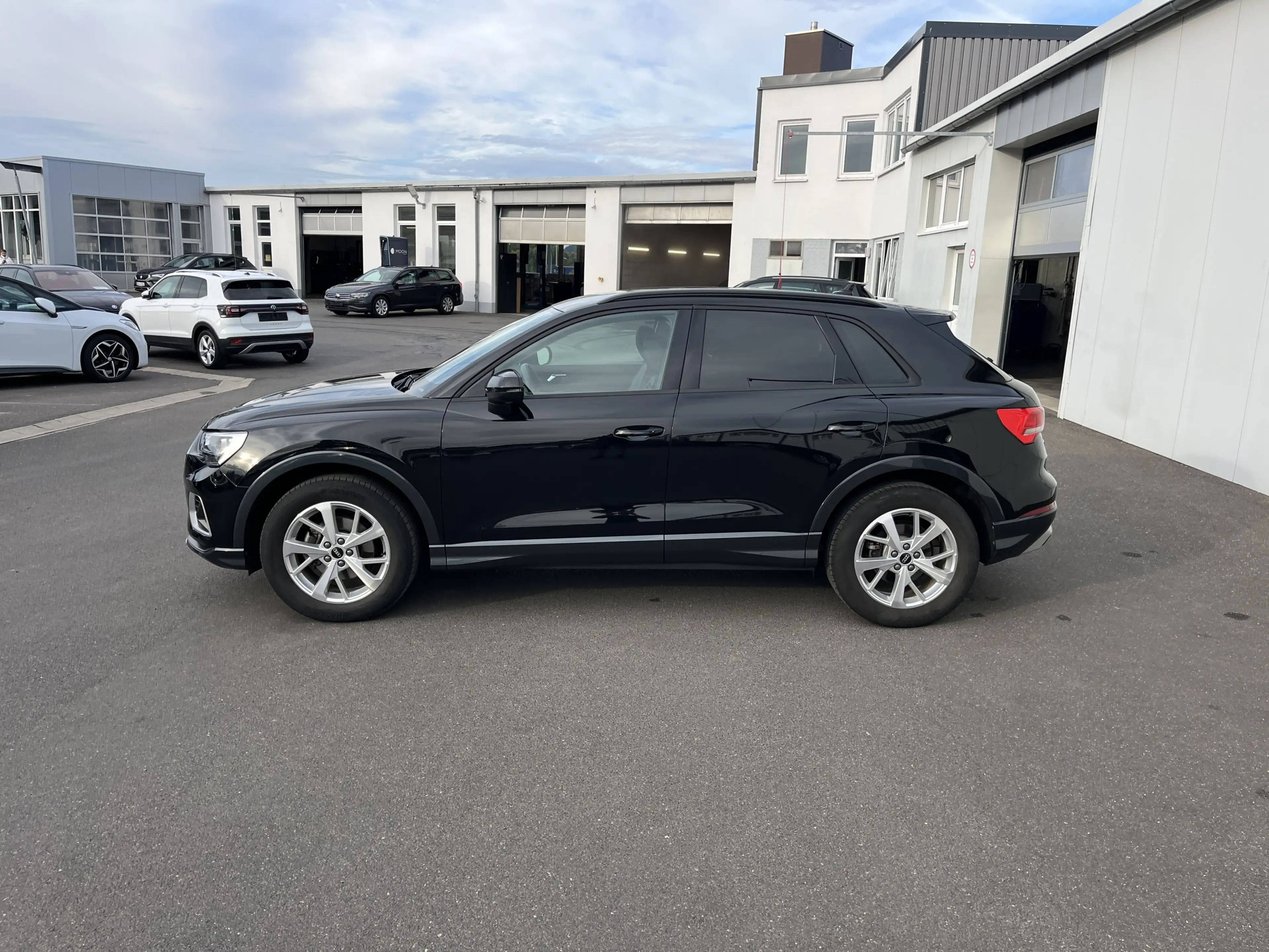 Audi Q3 35 1.5 TFSI S tronic advanced 175€ m.20% Anz. Na — photo 3
