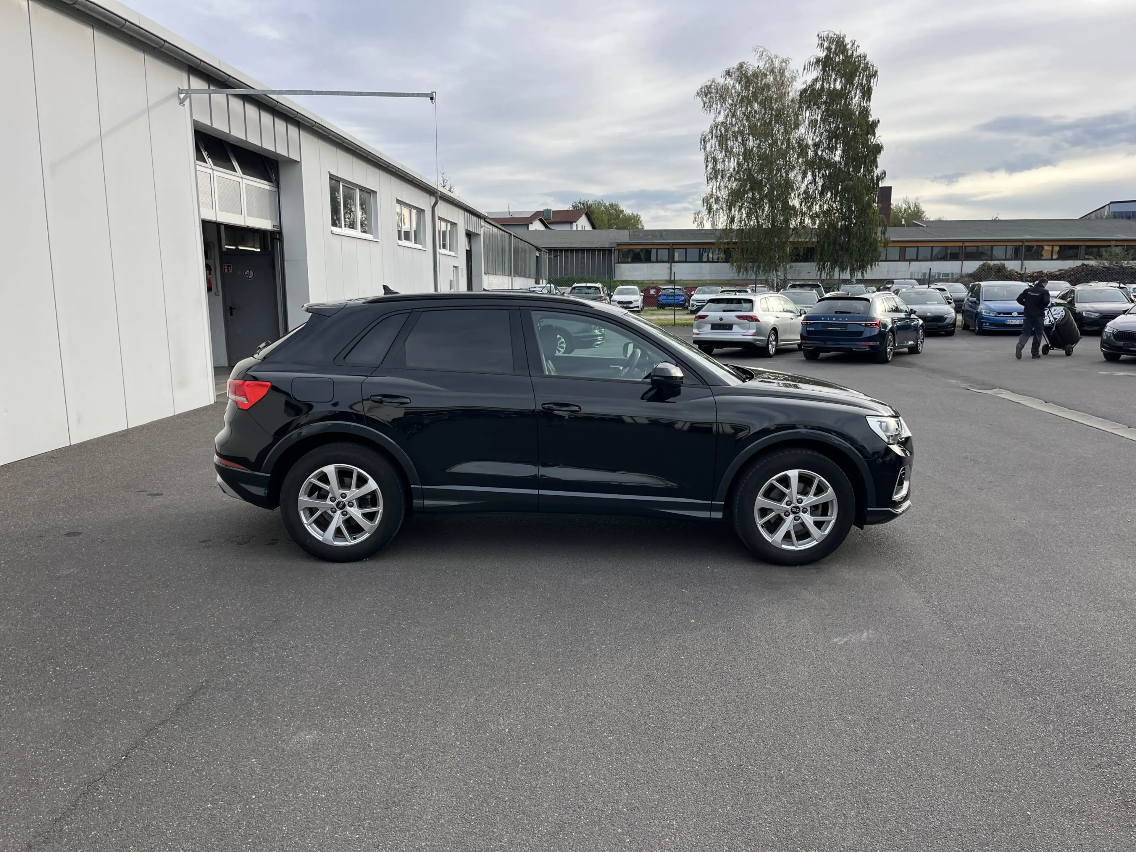 Audi Q3 35 1.5 TFSI S tronic advanced 175€ m.20% Anz. Na — photo 6