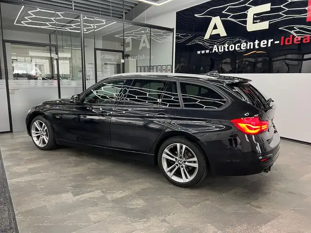 BMW 3 Series view 6