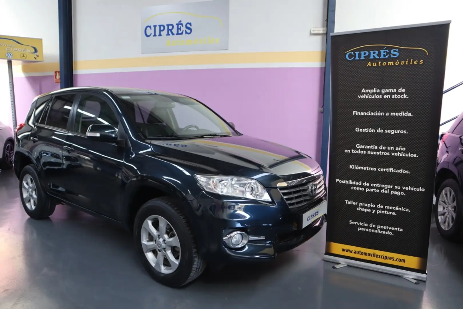 Toyota RAV 4 2.2D-4D Executive 4x4 Nero - 1